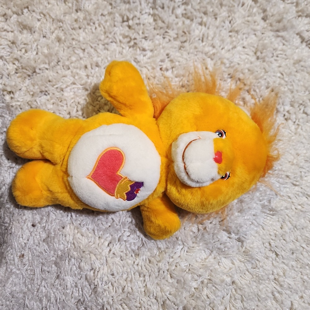 ☀️ Brave Heart Lion Care‎ Bear Cousins 2004 Collectable Crown Plushie